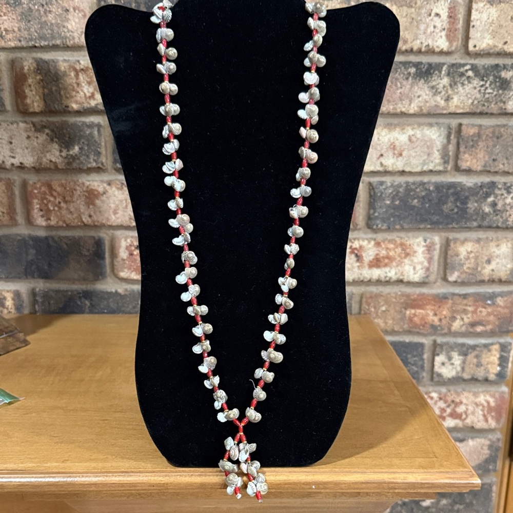 Vintage Shell Necklace 34" Hawaiian VISCO Lei Fertility Flat Snail Redish Beads